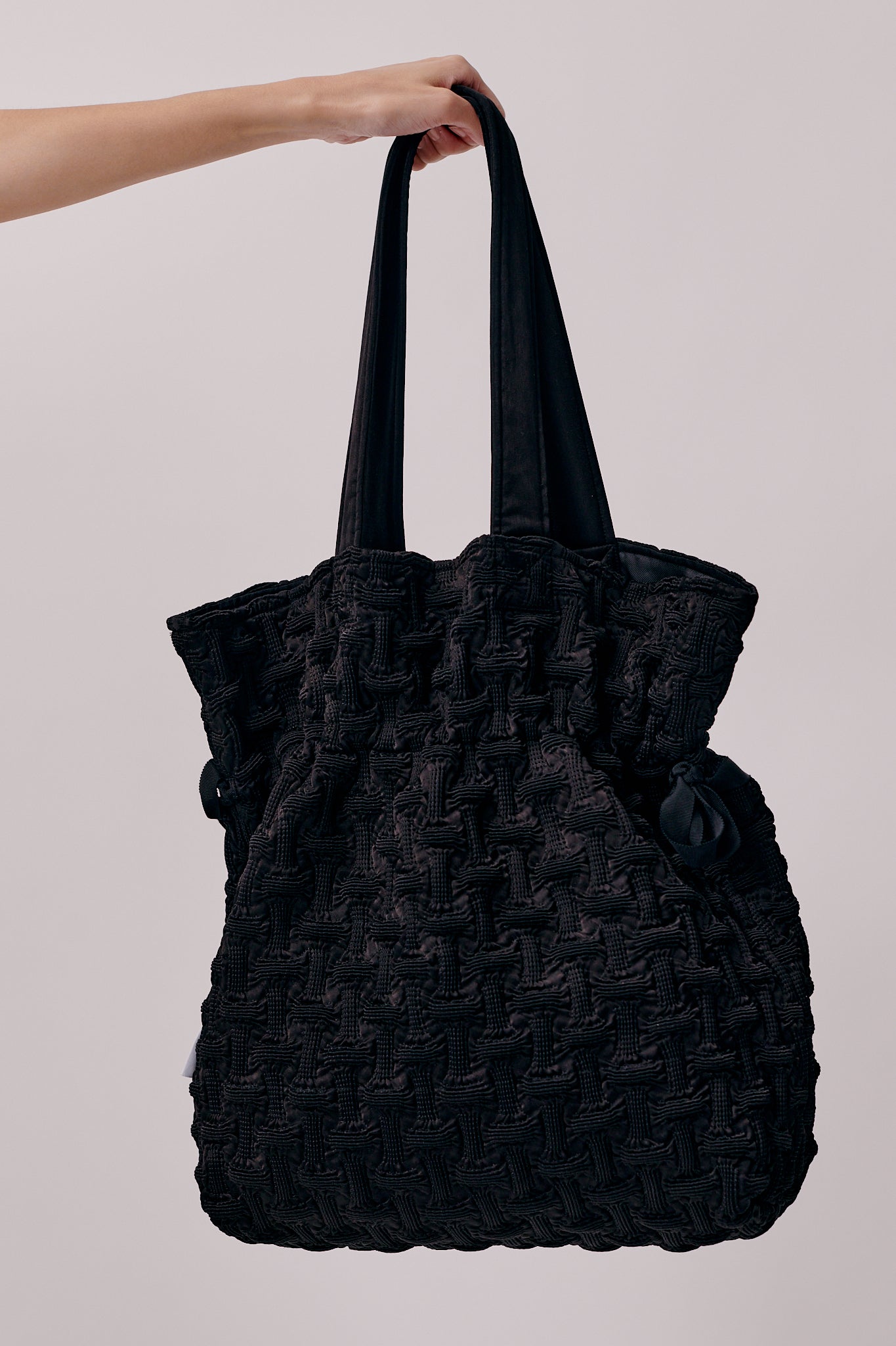 Hofmann Copenhagen Leonora Totebag - Black Satin